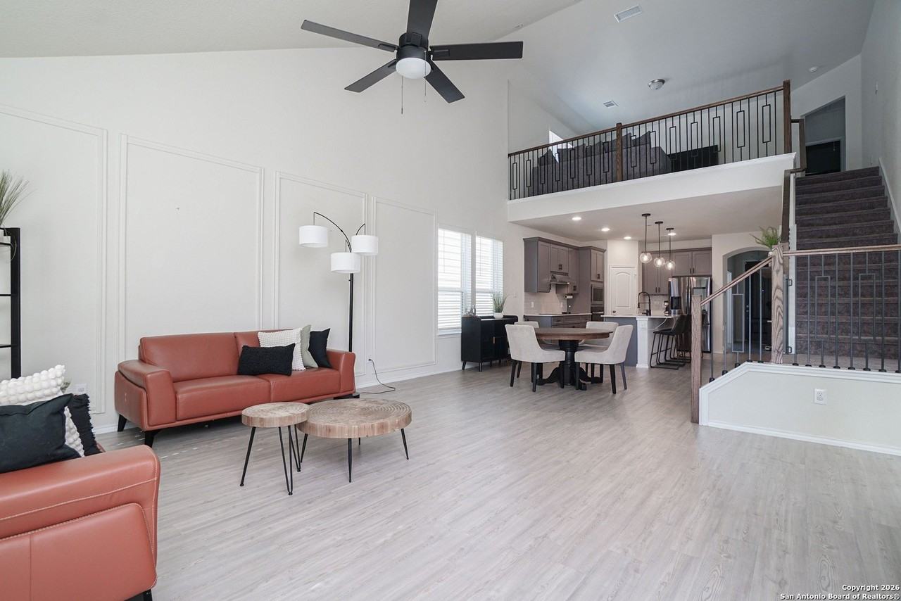 4721 Whaler - Photo 6 of 16