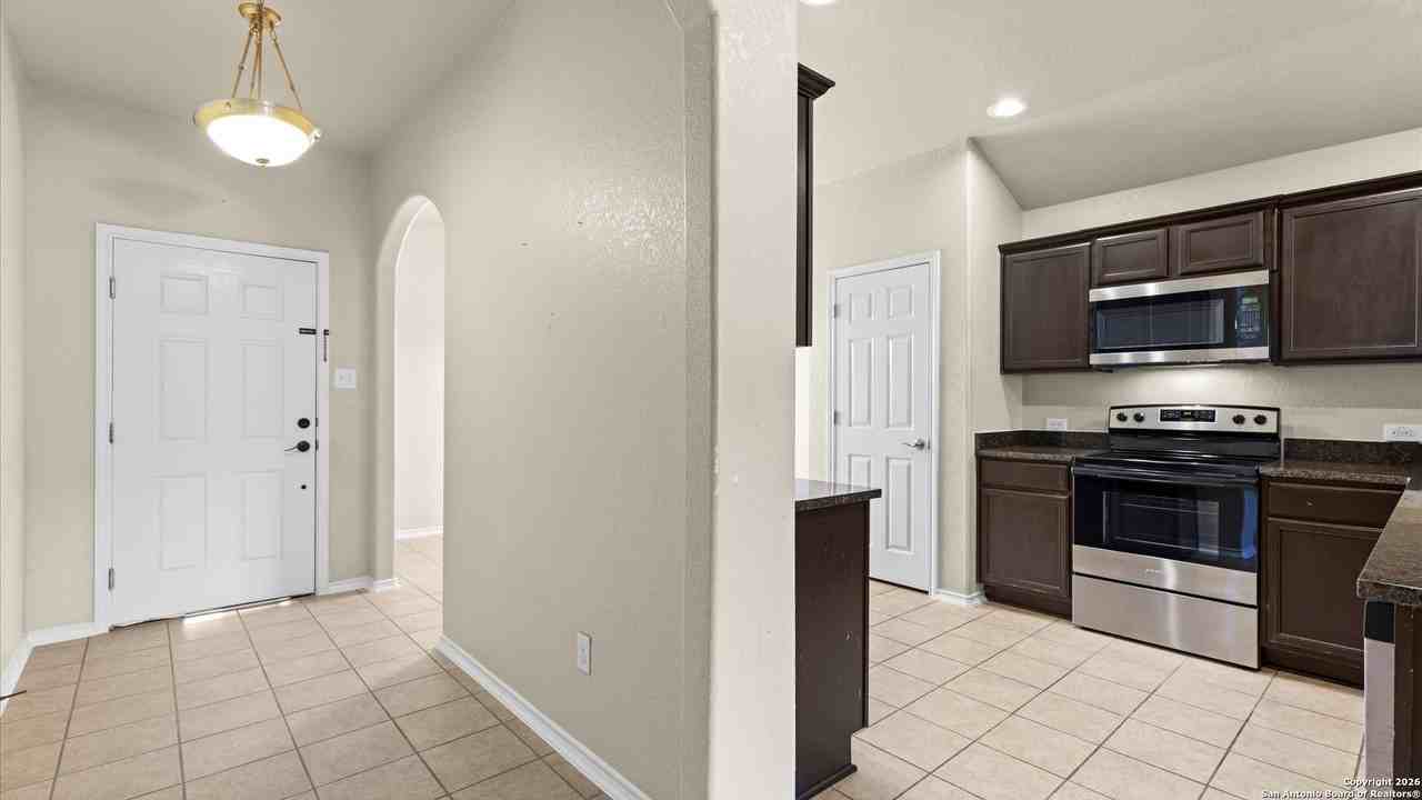 7411 Hazel Cv - Photo 3 of 22