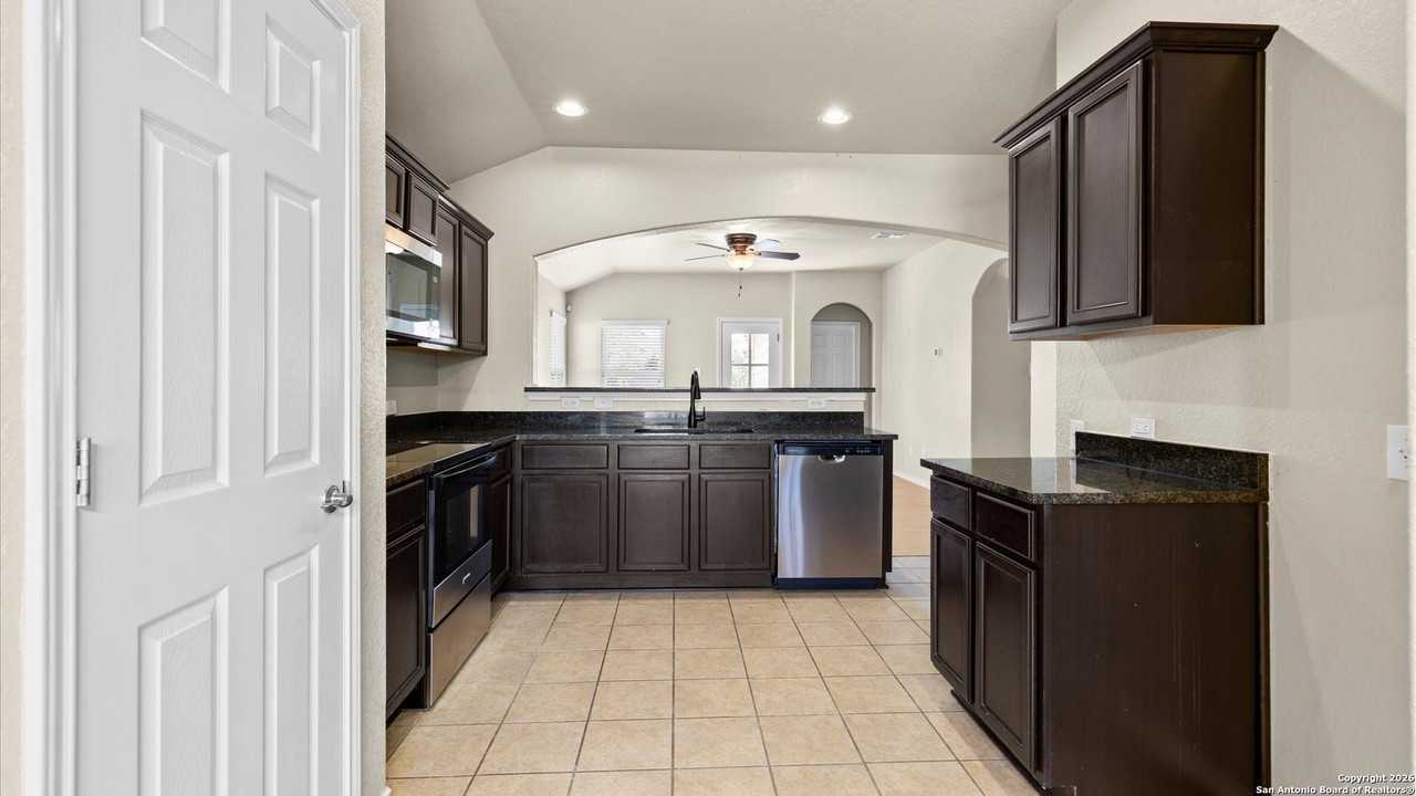 7411 Hazel Cv - Photo 5 of 22