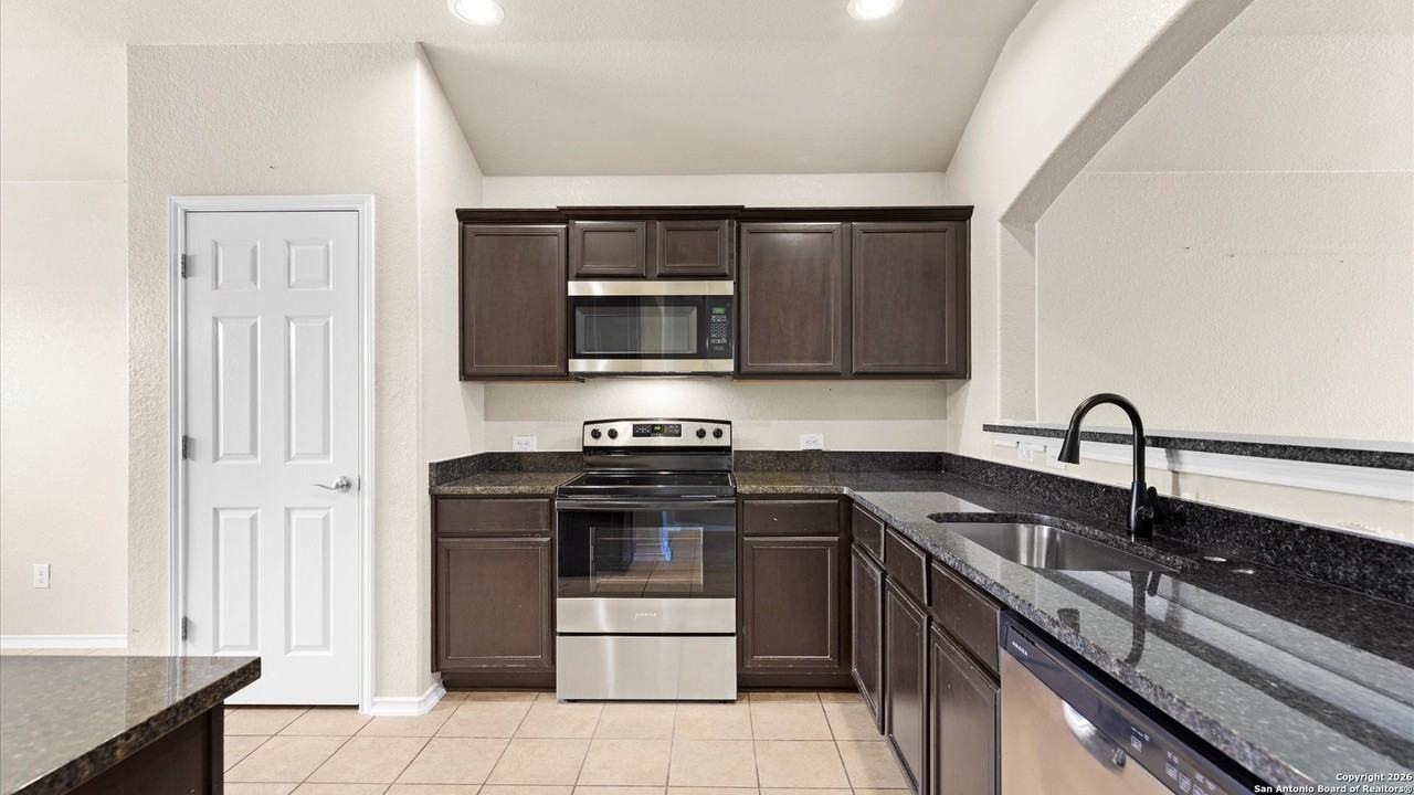 7411 Hazel Cv - Photo 6 of 22