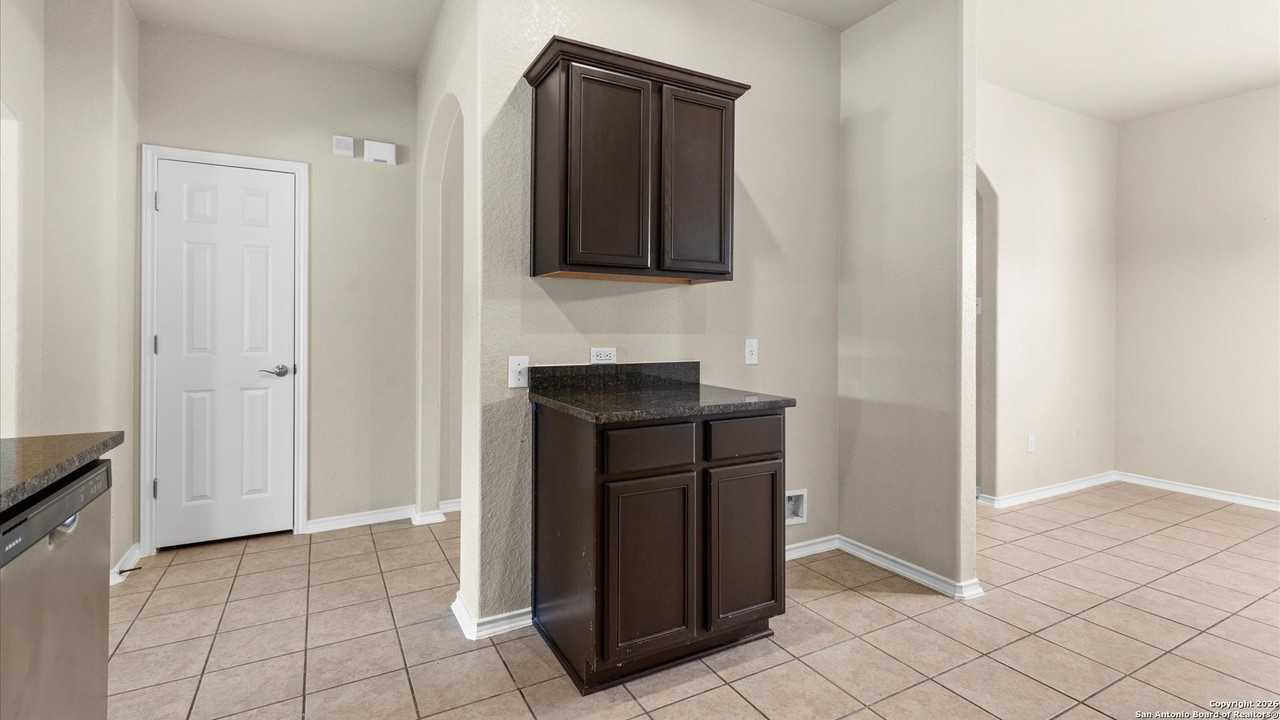 7411 Hazel Cv - Photo 7 of 22