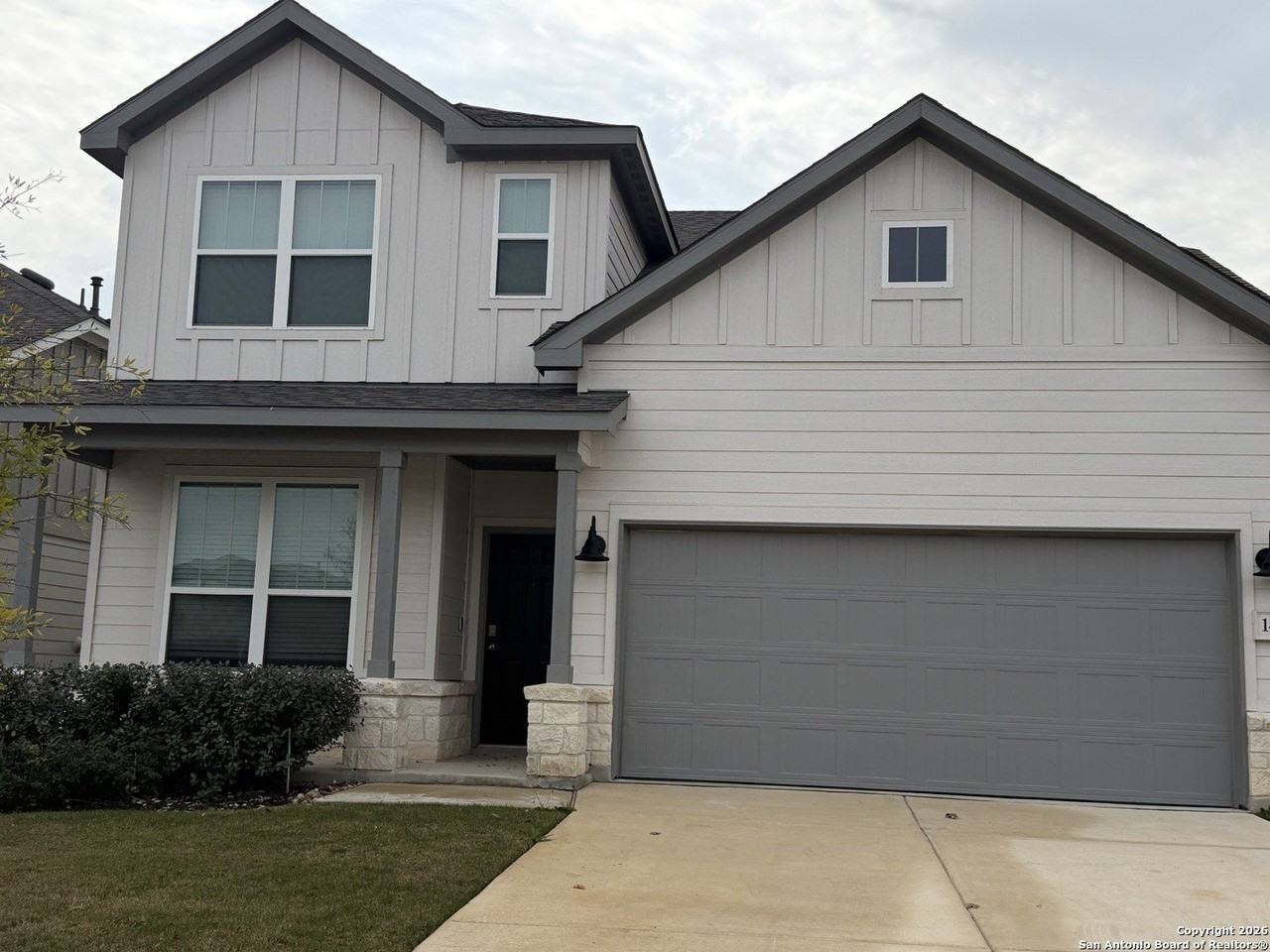 148 Acorn Cir - Photo 2 of 36