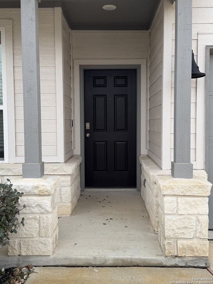 148 Acorn Cir - Photo 3 of 36