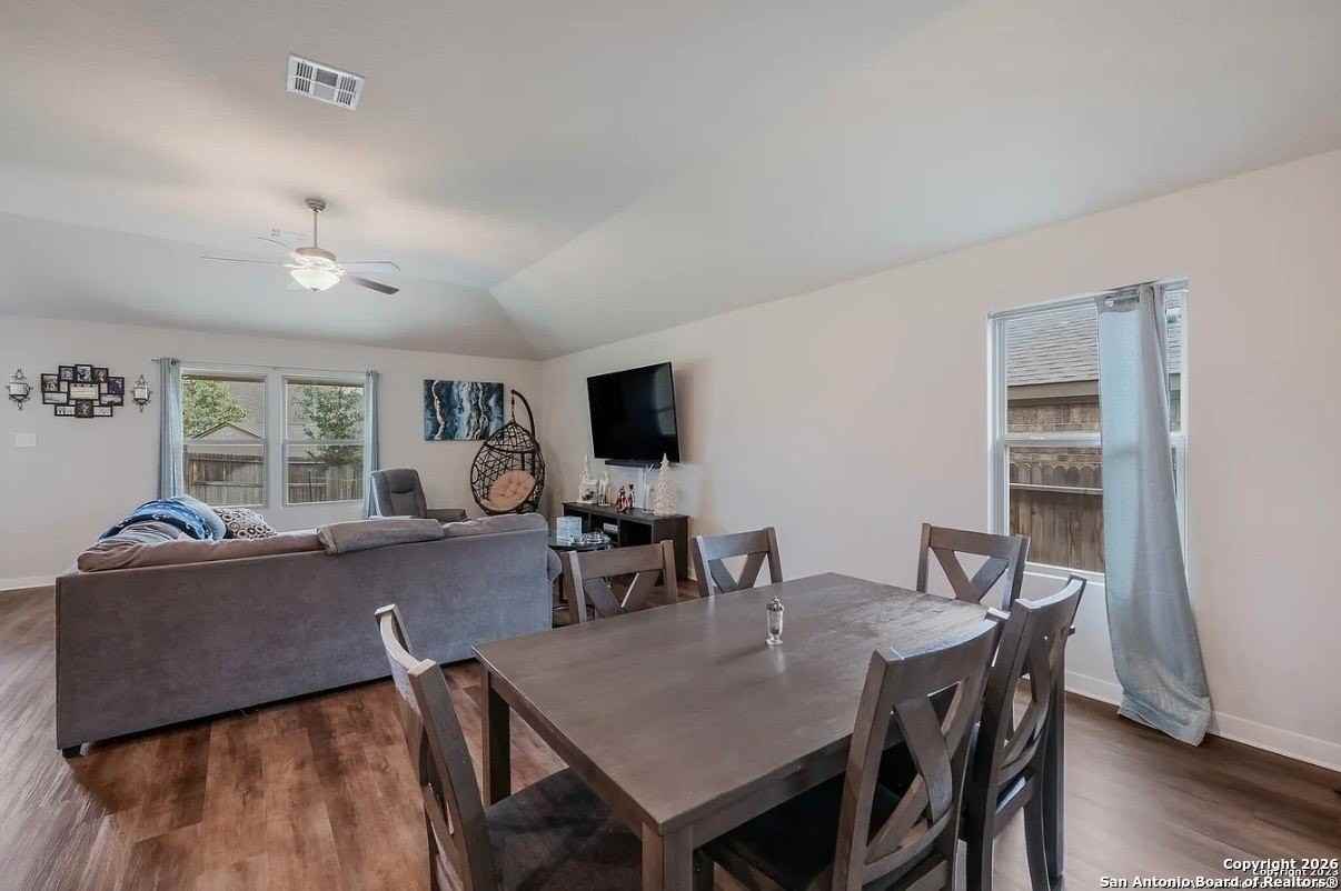 1625 Pitcher Bnd - Photo 3 of 18