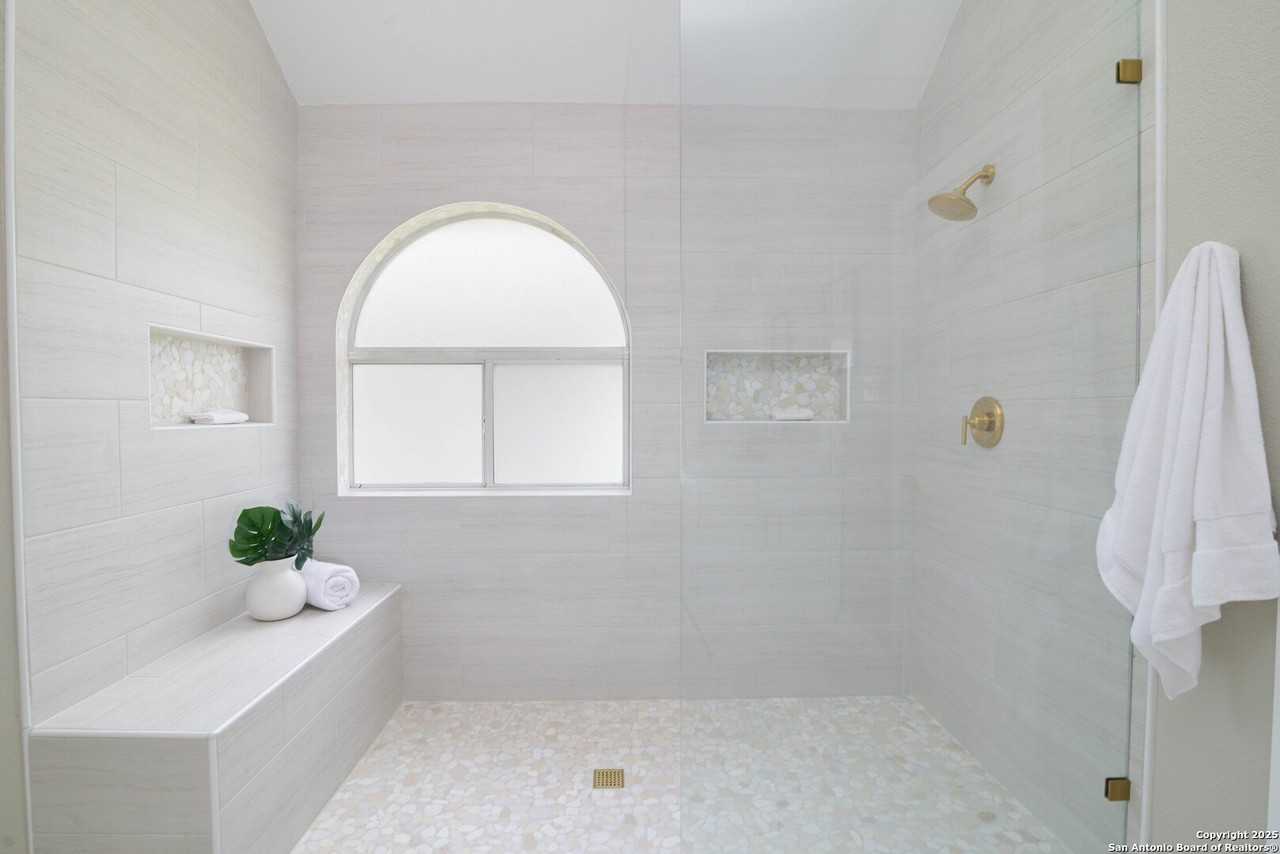 2155 N Ranch Estates Blvd - Photo 2 of 28