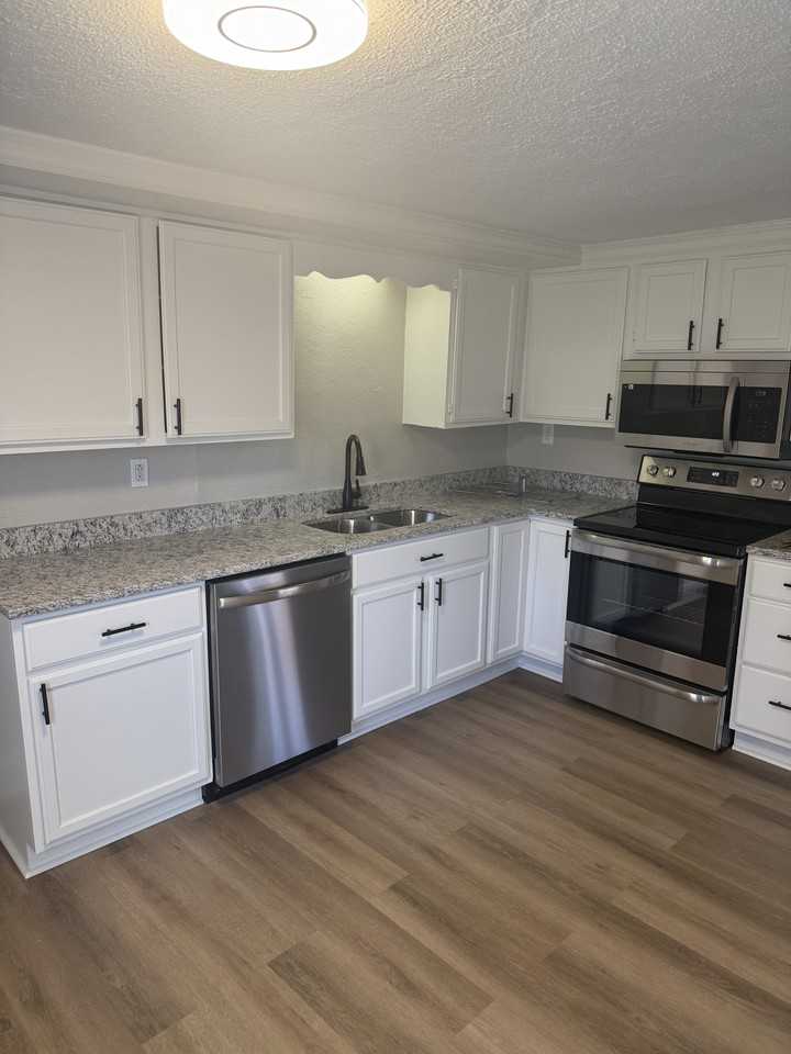 2208 Cheek St #1 - Photo 3 of 10