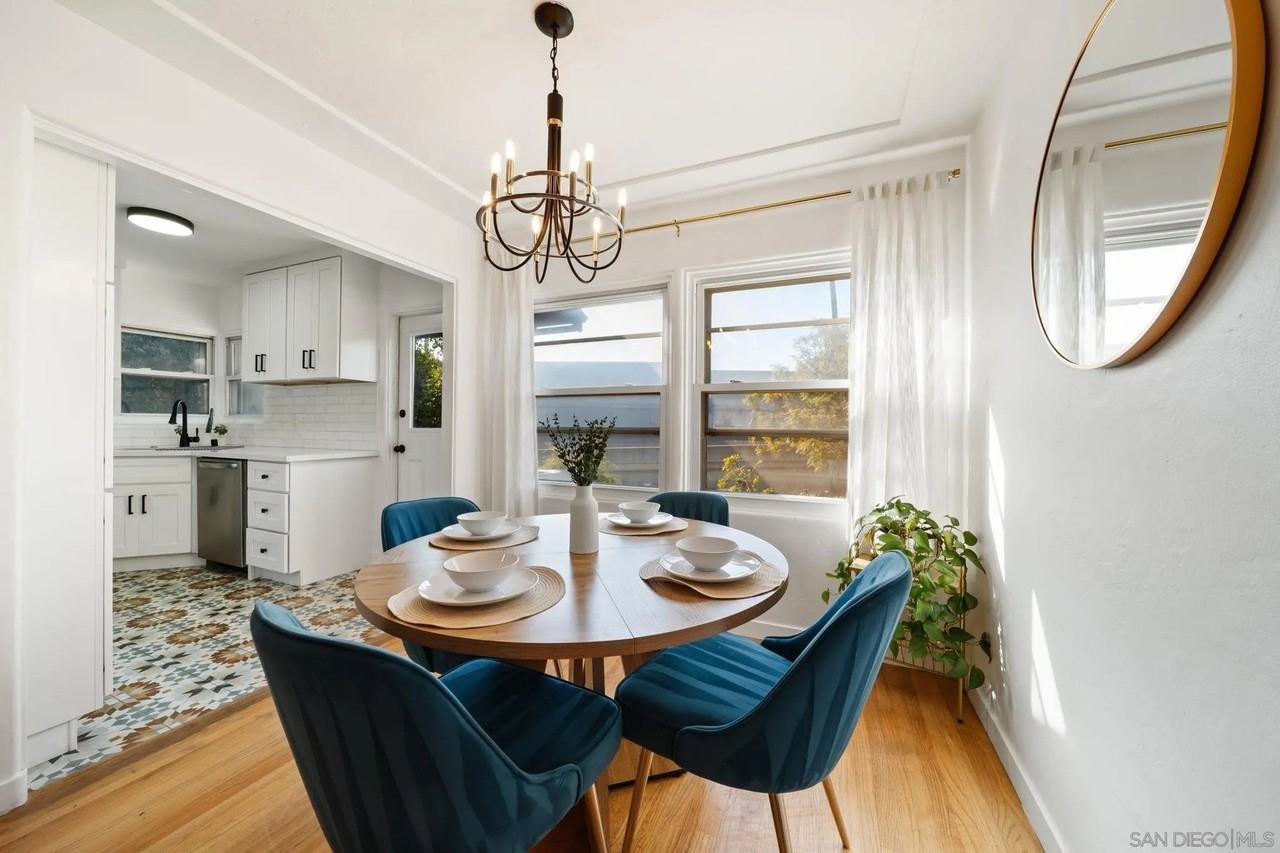 2154 Union St - Photo 3 of 21