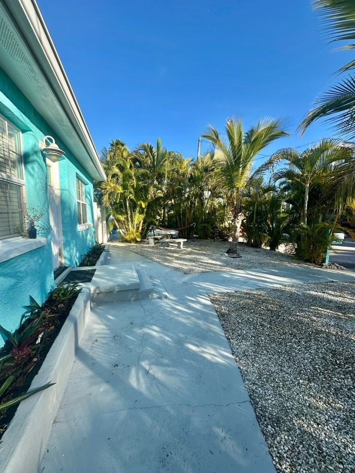 346 Boca Ciega Dr - Photo 3 of 21