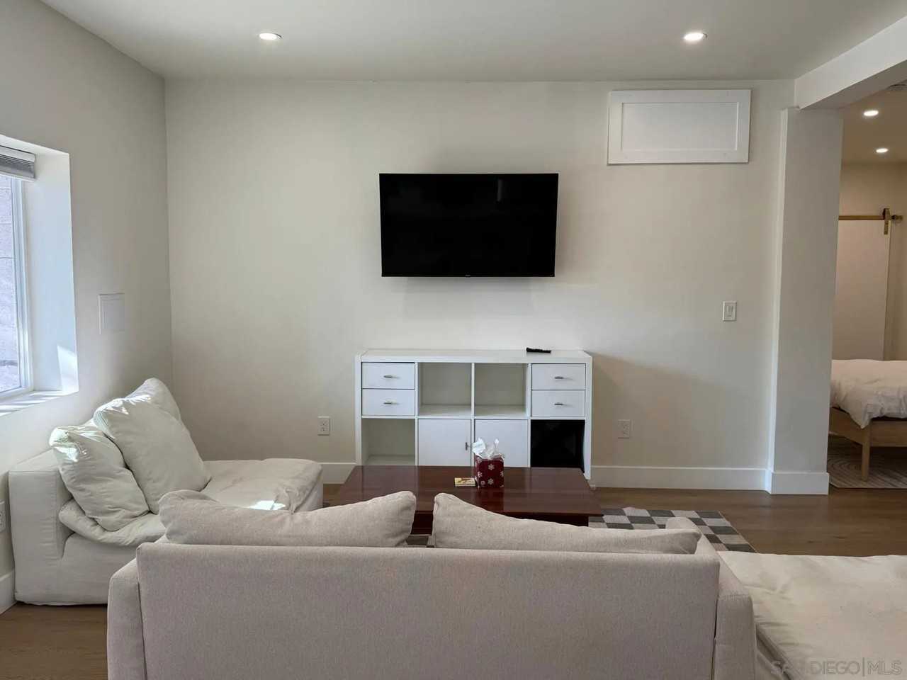 4221 1/2 Vista Way unit: Studio - Photo 4 of 10