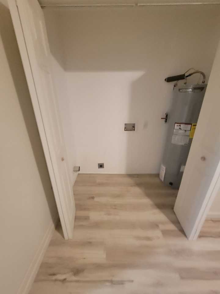 606 W 11th St #1 - Photo 6 of 14