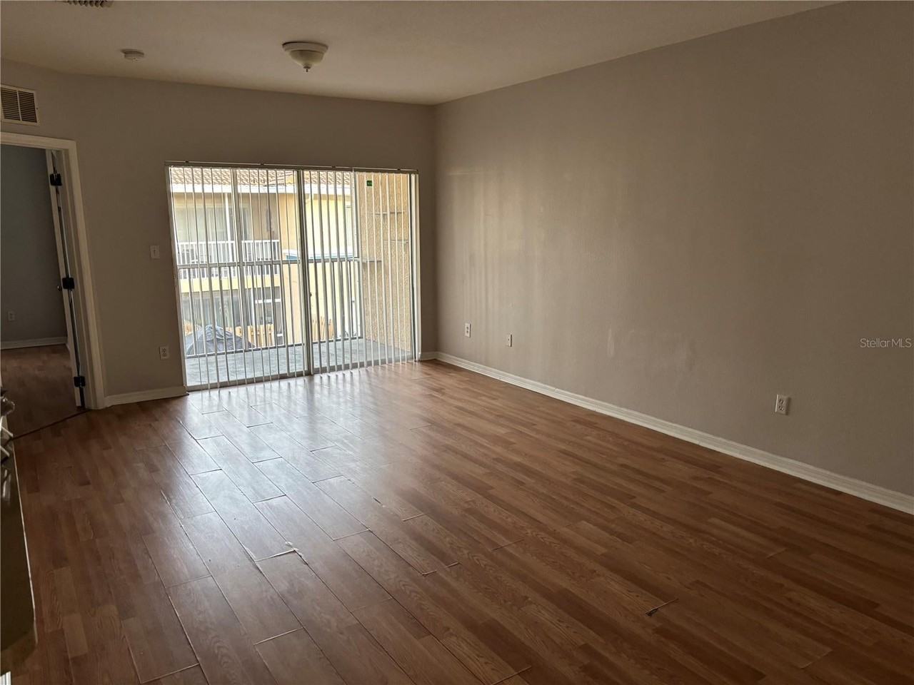 533 Villa Del Sol Cir - Photo 6 of 21