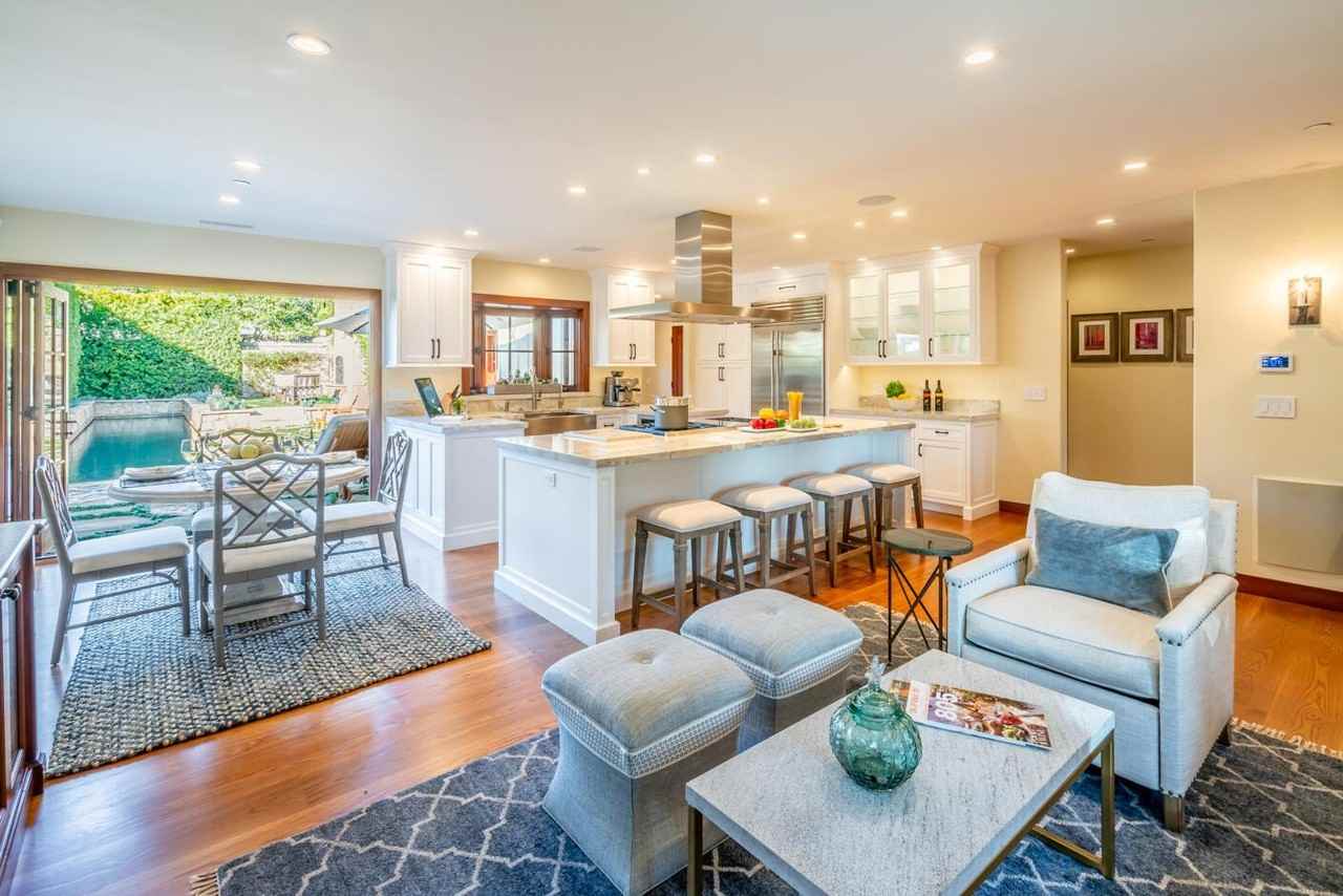 2162 E Valley Rd - Photo 5 of 23