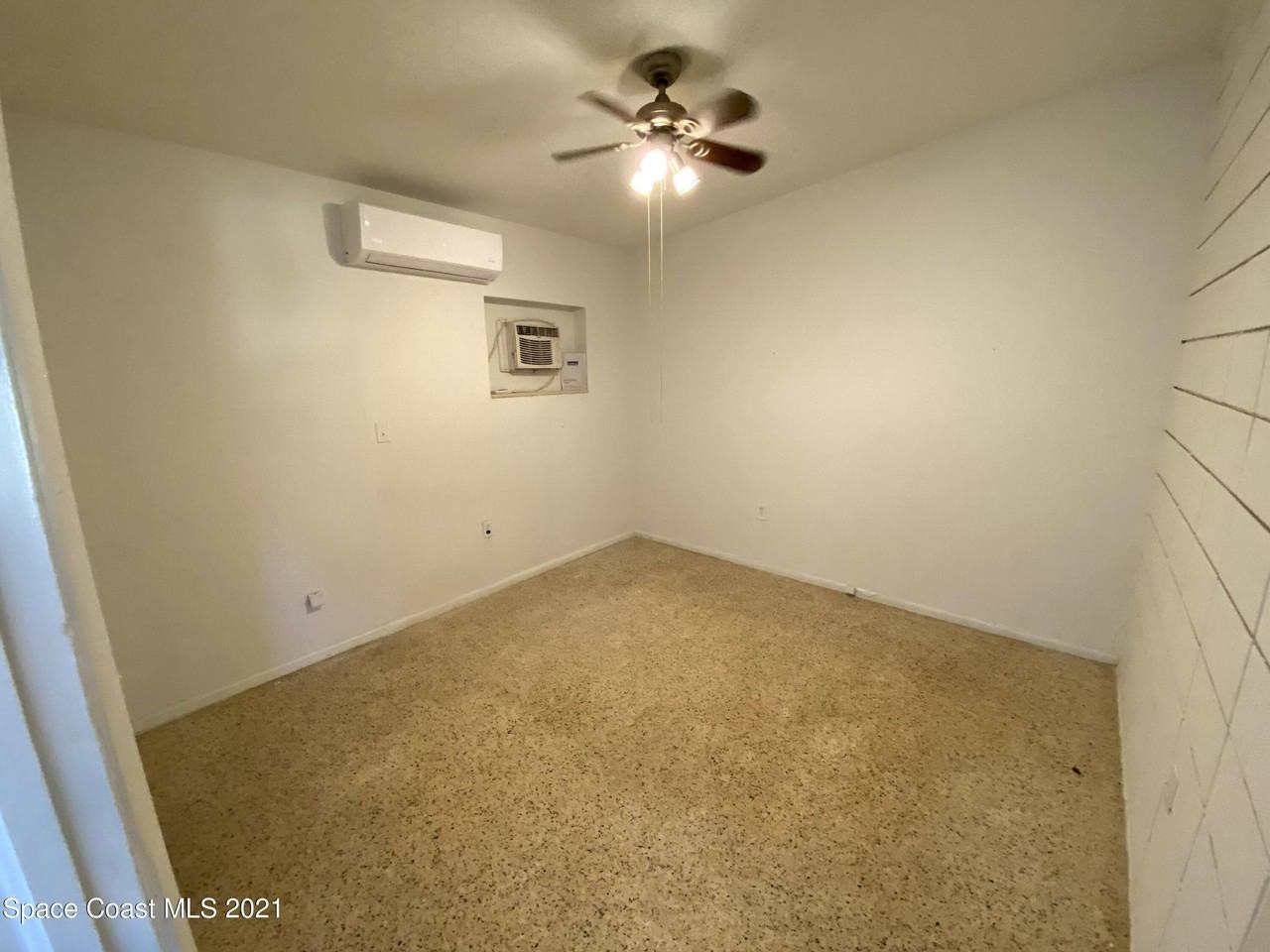 115 Pierce Ave Apt B2 #B2 - Photo 4 of 6