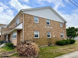 featured image of 707 N Oxford Ave