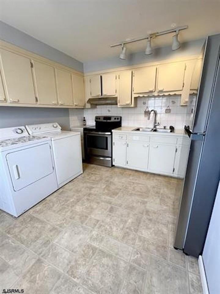 707 N Oxford Ave - Photo 3 of 16