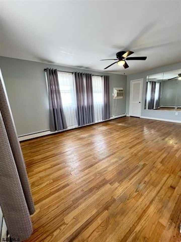 707 N Oxford Ave - Photo 6 of 16