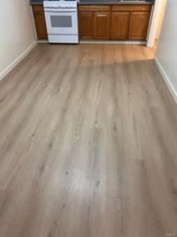 2646 Falling Leaf Ave - Photo 2 of 34