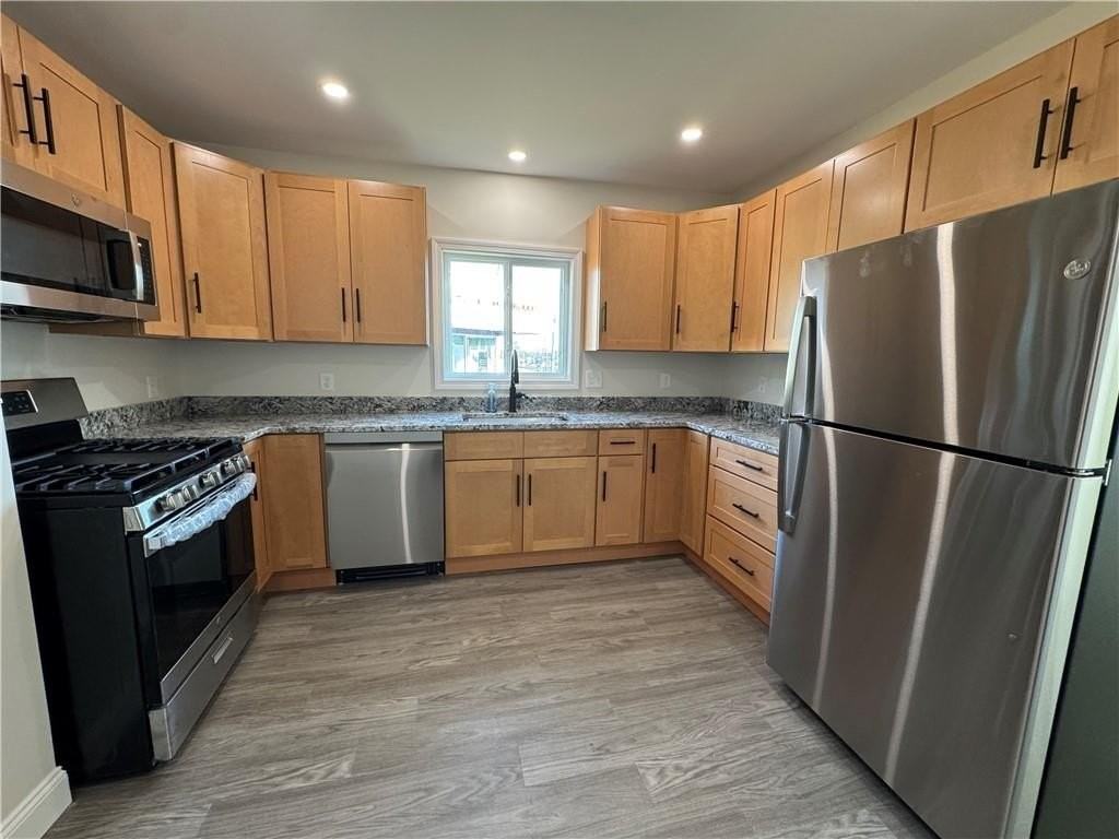 14 Tillinghast Ave - Photo 6 of 17