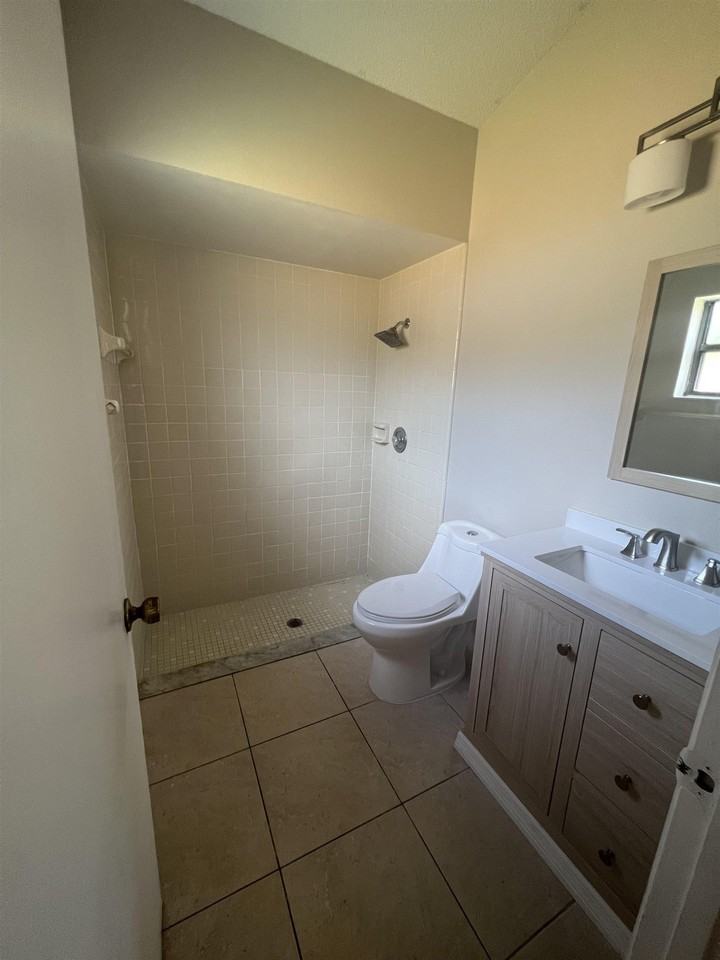 5165 Formby Dr - Photo 3 of 23