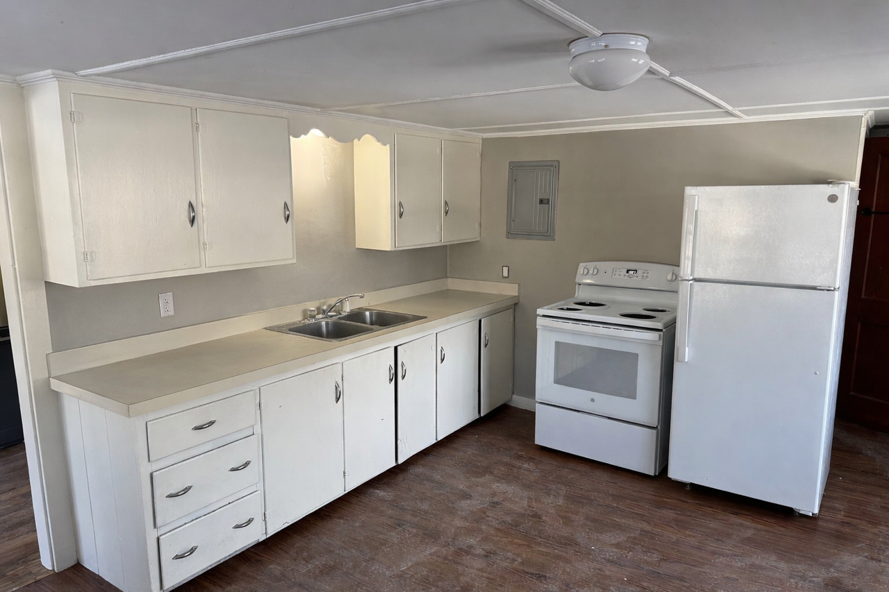 24 Allen St #1 - Photo 2 of 19