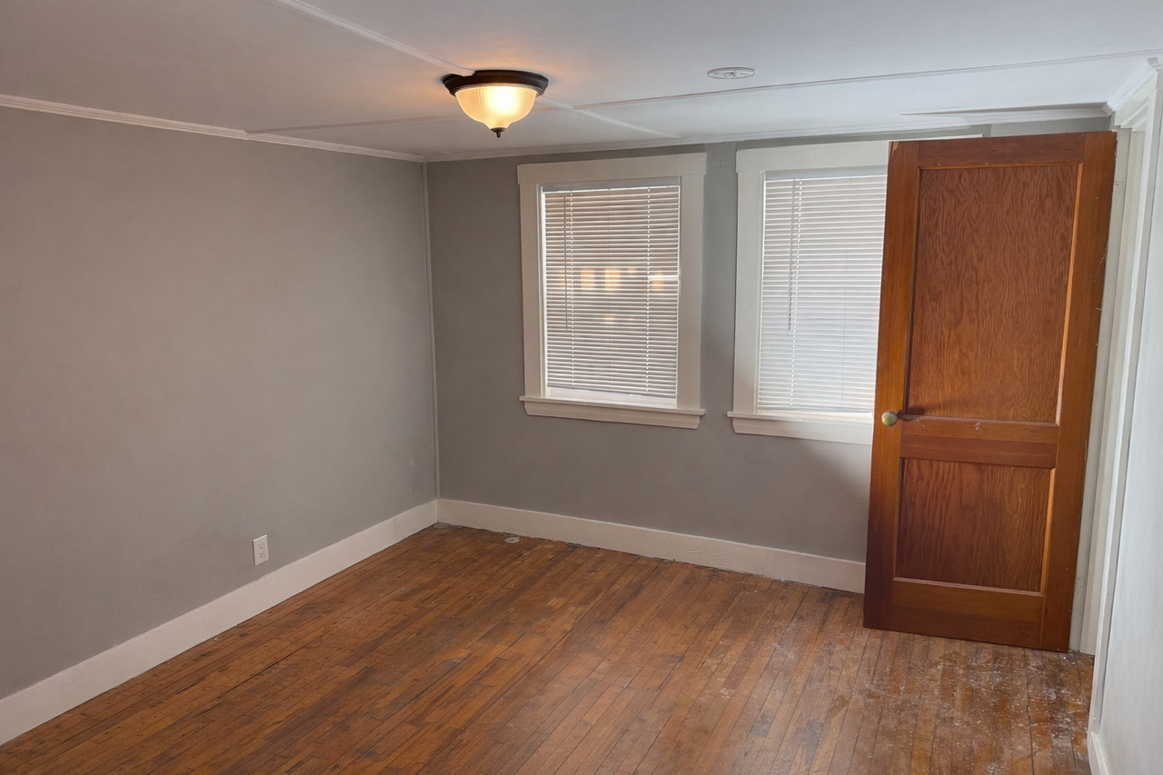 24 Allen St #1 - Photo 3 of 19