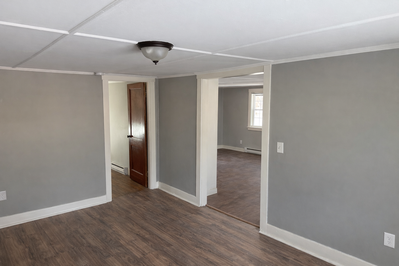 24 Allen St #1 - Photo 4 of 19
