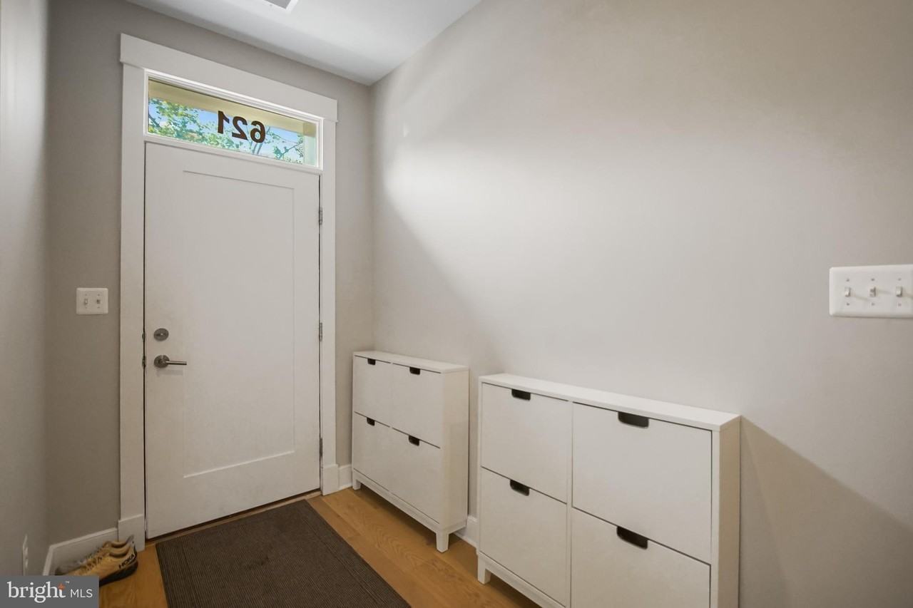 621 Parkside Pl Ne - Photo 5 of 46