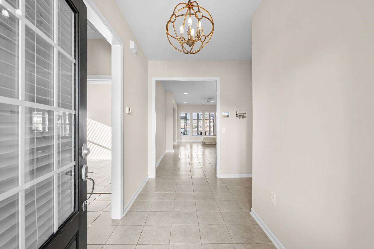 2401 Hobart St #1 - Photo 2 of 50