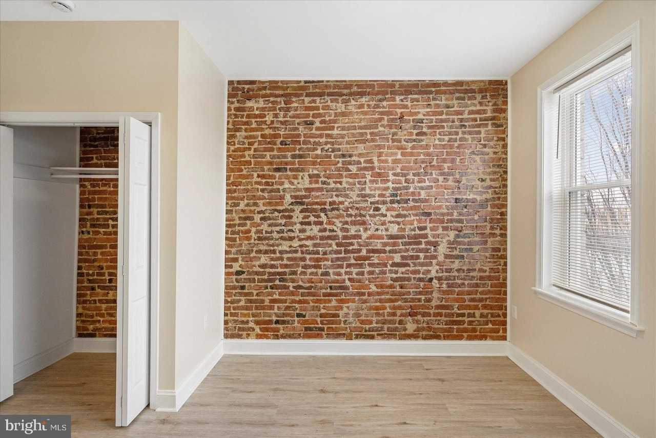 3205 Esther Pl - Photo 7 of 32