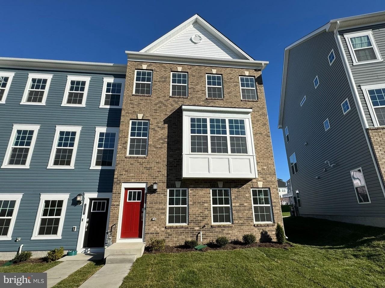 1809 Parham Way - Photo 4 of 50