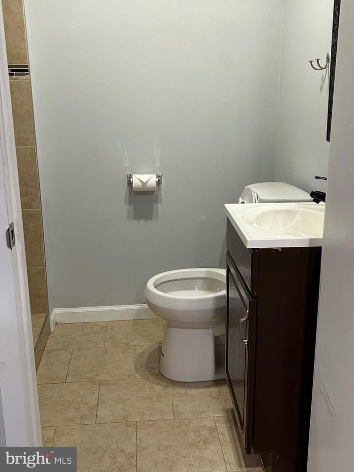 153 Hammershire Rd Unit C #C - Photo 7 of 12