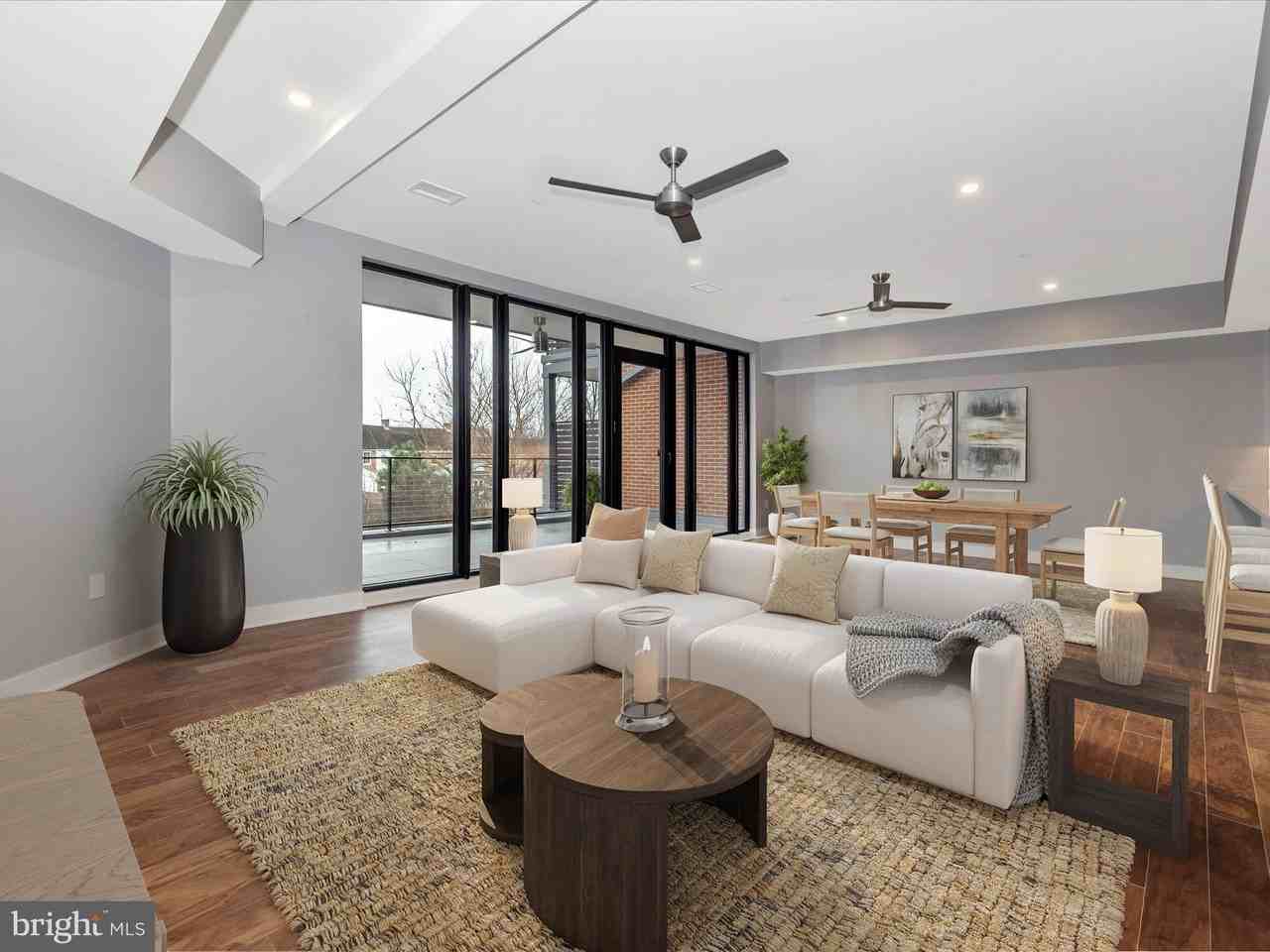 210 E 2nd St Unit 202 #202 - Photo 3 of 50