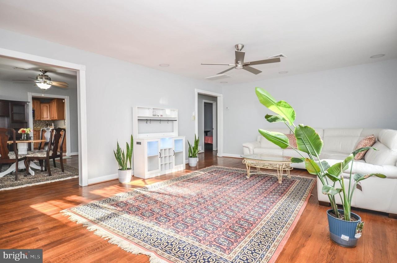 9801 Belhaven Rd - Photo 4 of 32