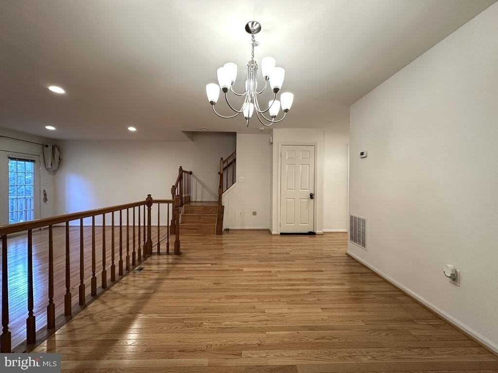 6042 Loganwood Dr - Photo 7 of 20