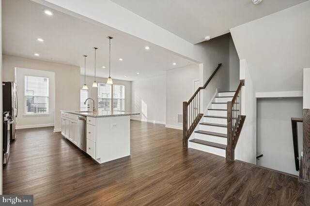 2715 Evansgreen Dr - Photo 6 of 45