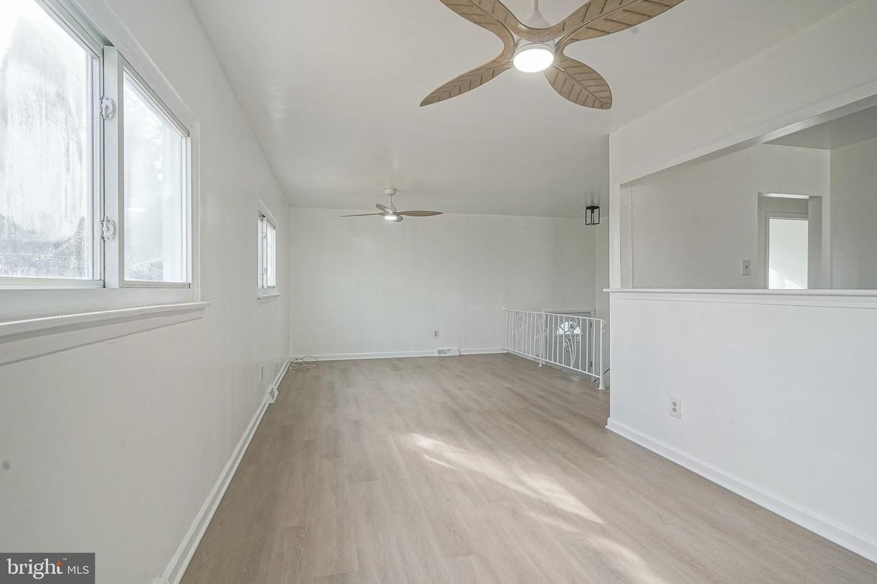 220 College Dr - Photo 6 of 28