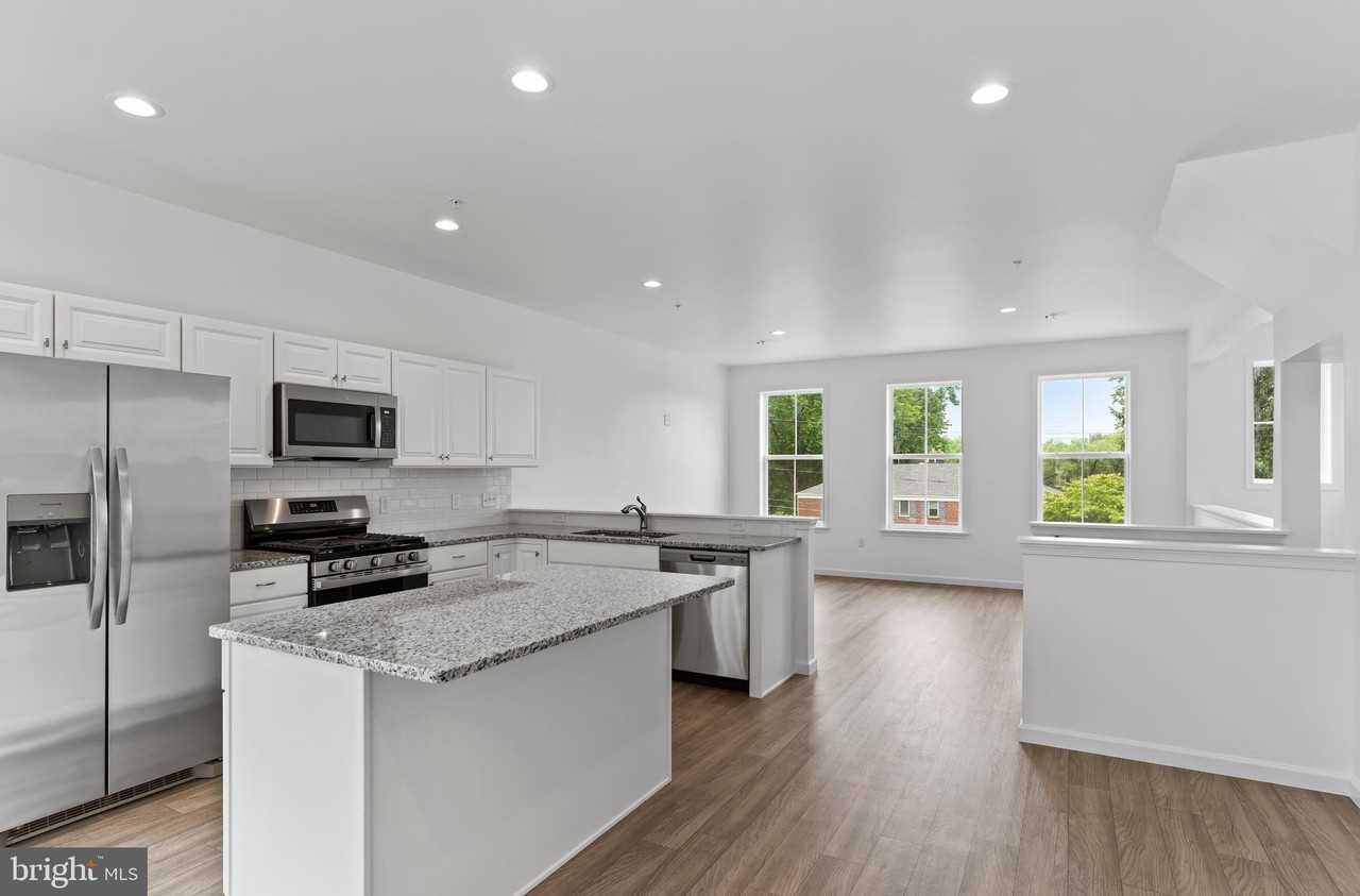 37 S 19th St - Photo 2 of 29