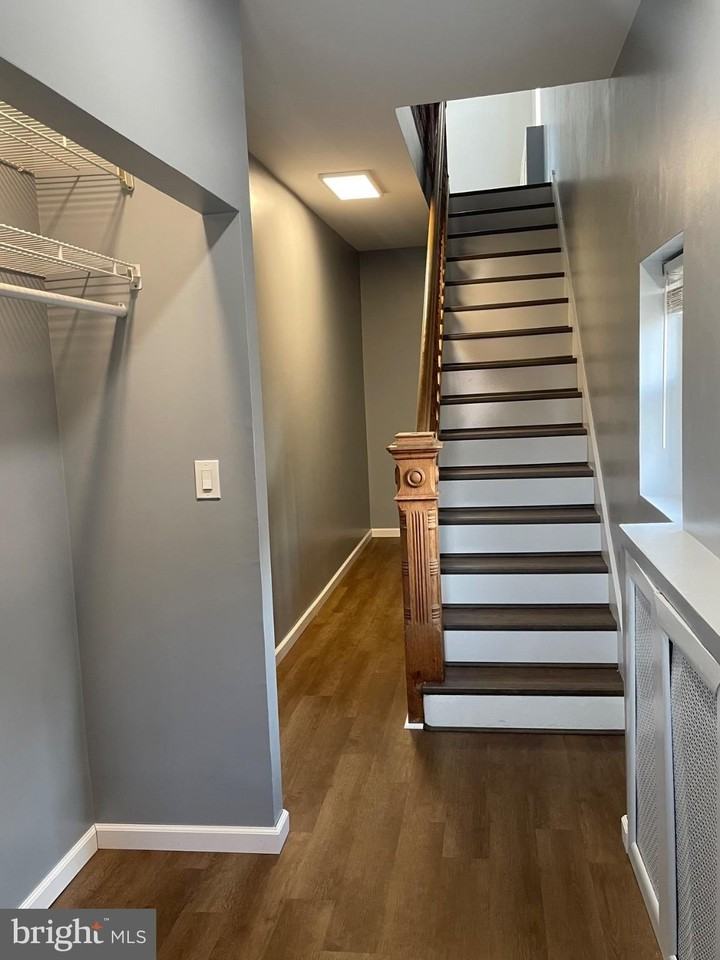 326 Walnut St - Photo 5 of 18