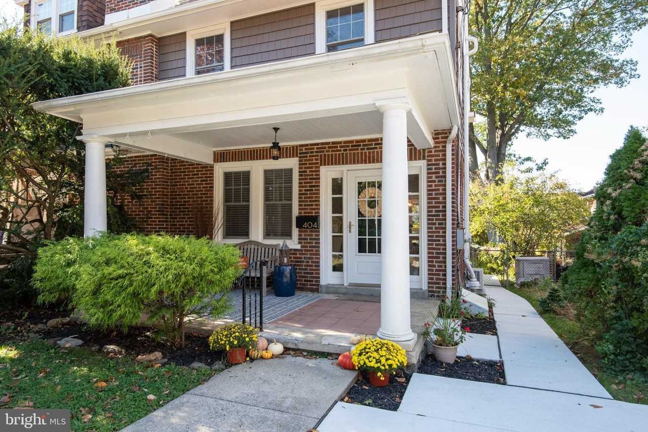 404 S Jackson St - Photo 2 of 45