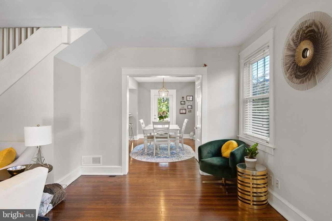 404 S Jackson St - Photo 5 of 45