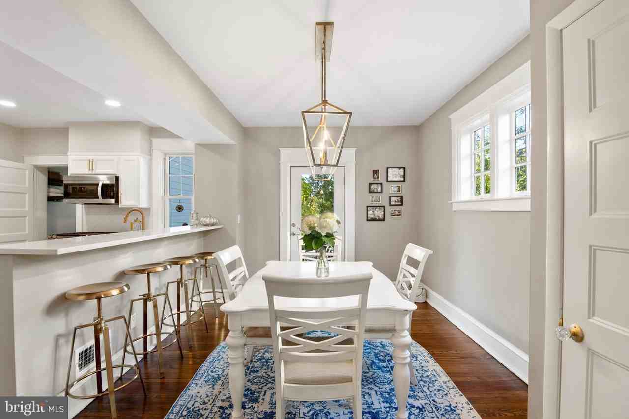 404 S Jackson St - Photo 7 of 45