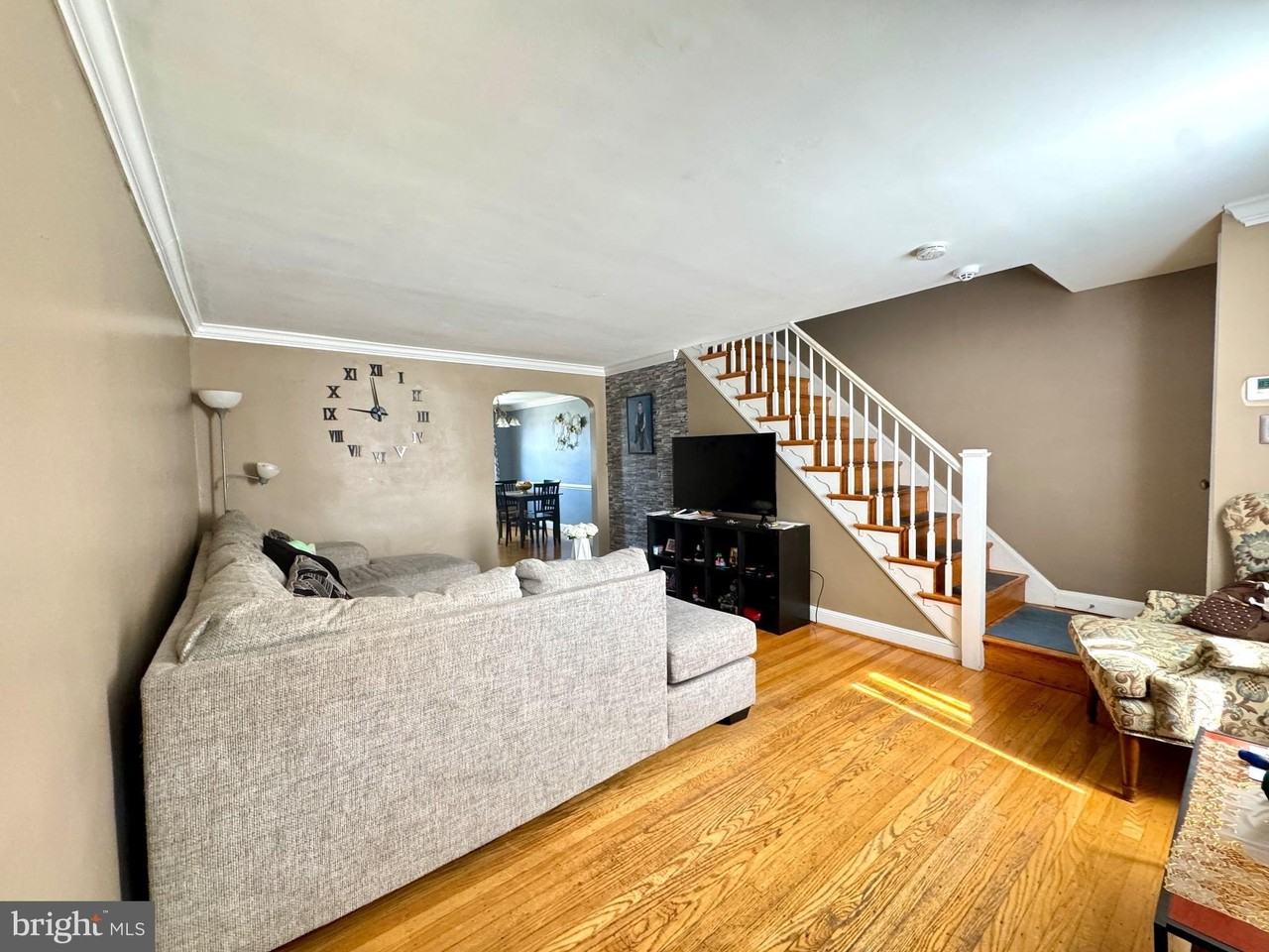 827 Hampshire Rd - Photo 7 of 25