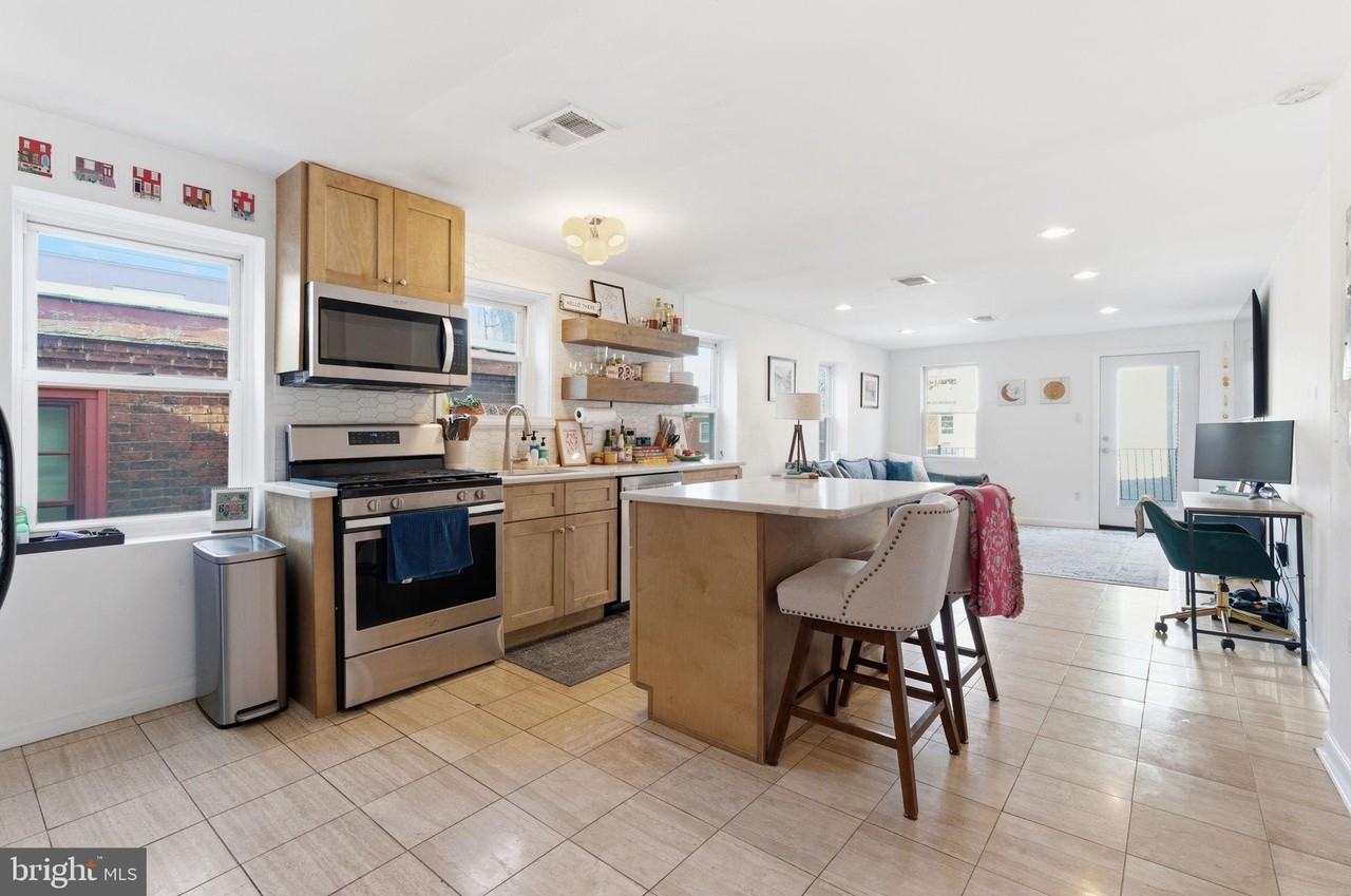 2403 Fairmount Ave Unit 3 #3 - Photo 3 of 10