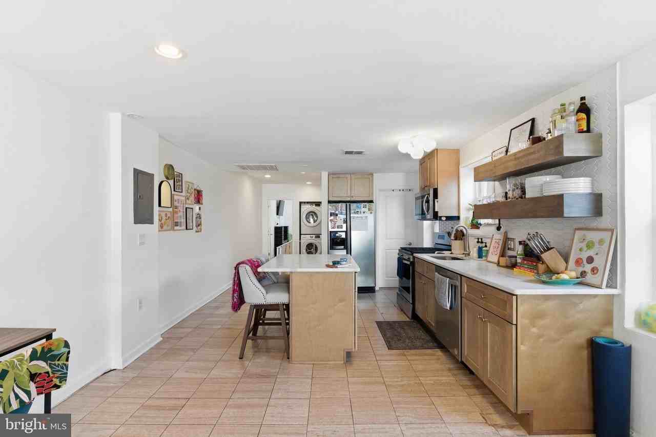 2403 Fairmount Ave Unit 3 #3 - Photo 4 of 10