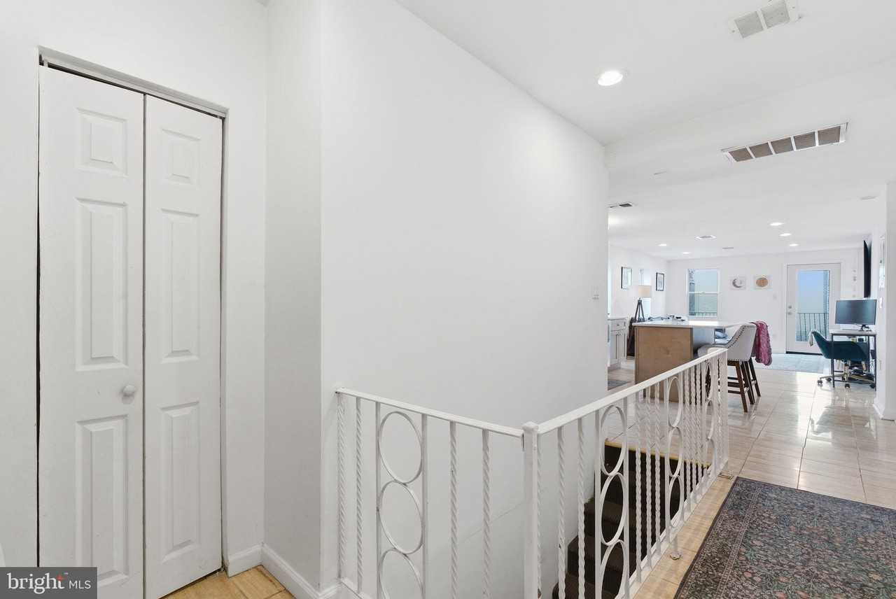 2403 Fairmount Ave Unit 3 #3 - Photo 6 of 10