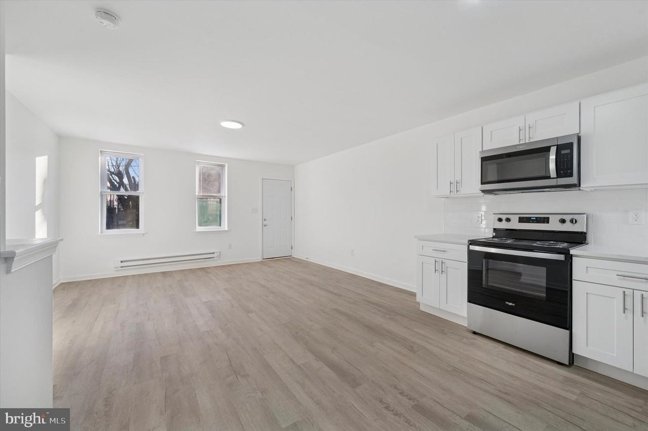 3121 W Cumberland St - Photo 6 of 16