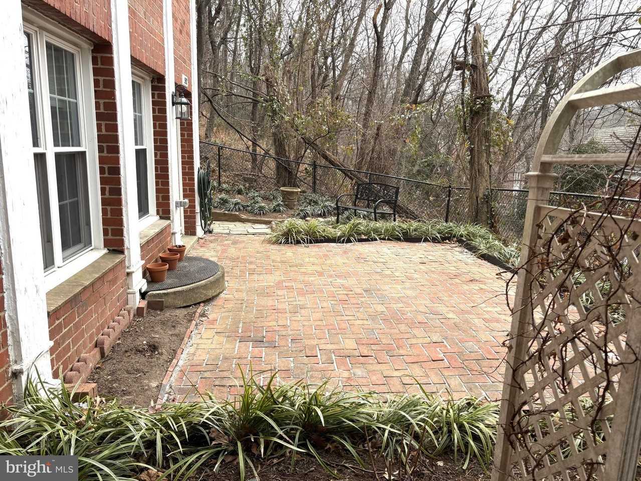 3512 Gunston Rd - Photo 4 of 27