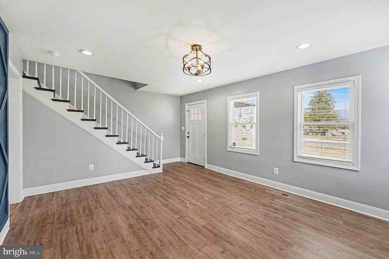 721 Sperryville Pike - Photo 4 of 29