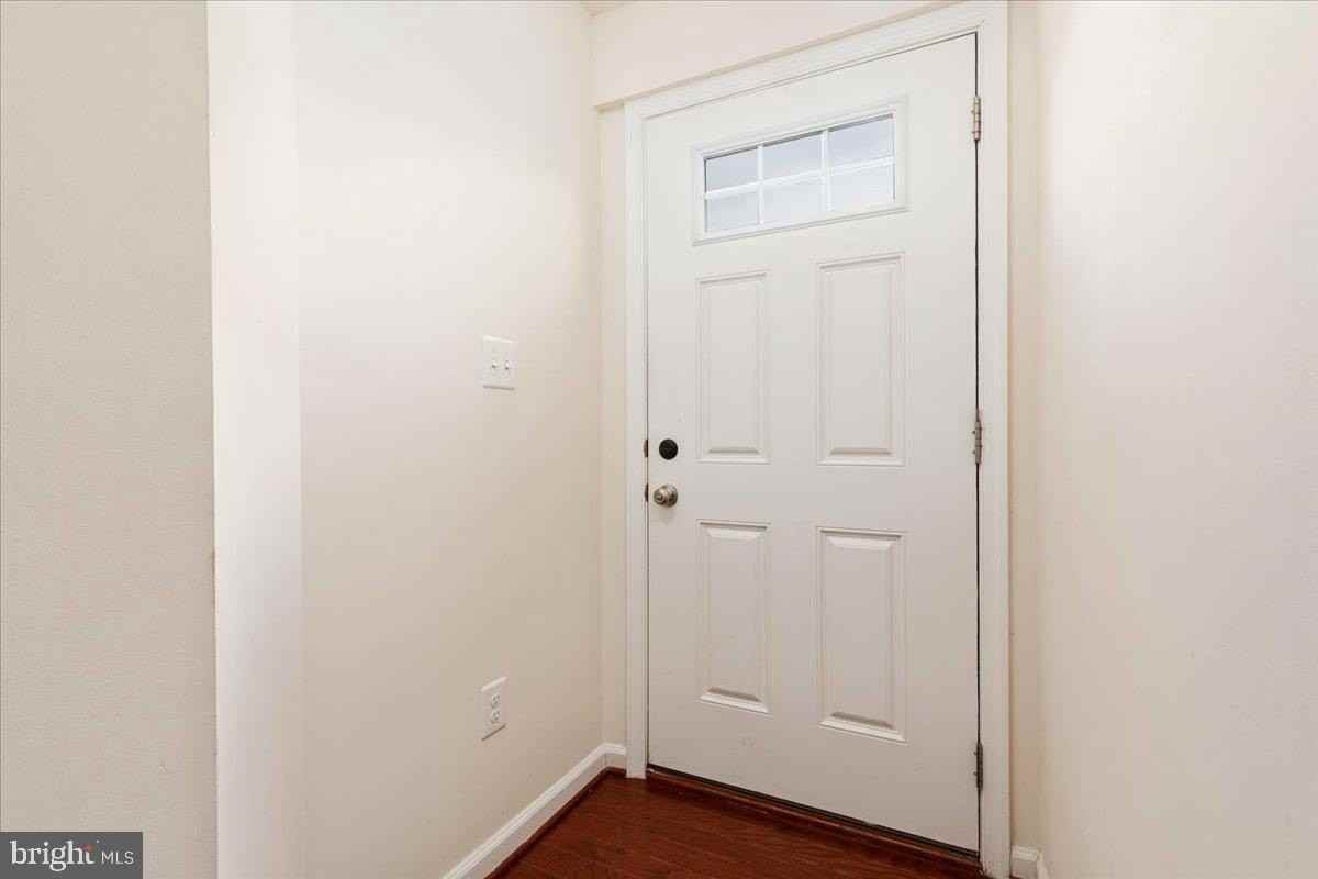 139 Hornbeam Dr - Photo 2 of 35