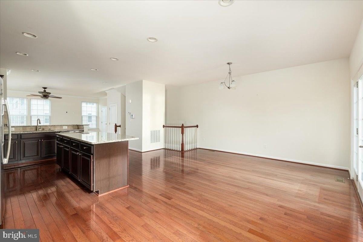 139 Hornbeam Dr - Photo 7 of 35